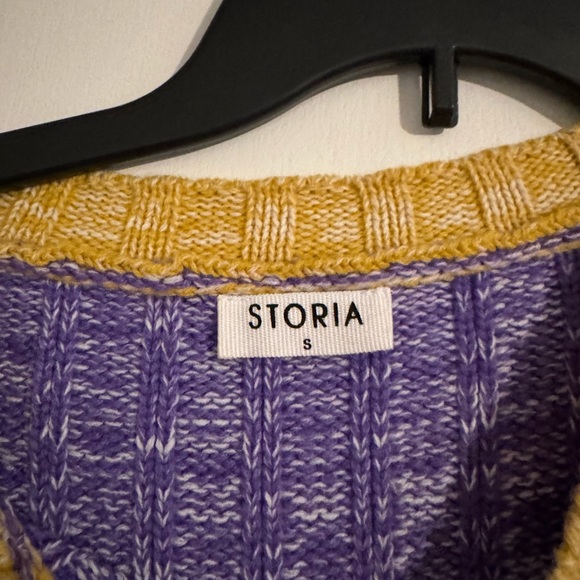 Color block striped sweater - Picture 3 of 5